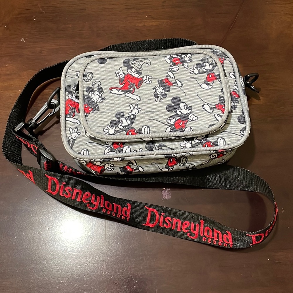 Disneyland Resort Mickey Mouse convertible crossbody and waist purse.